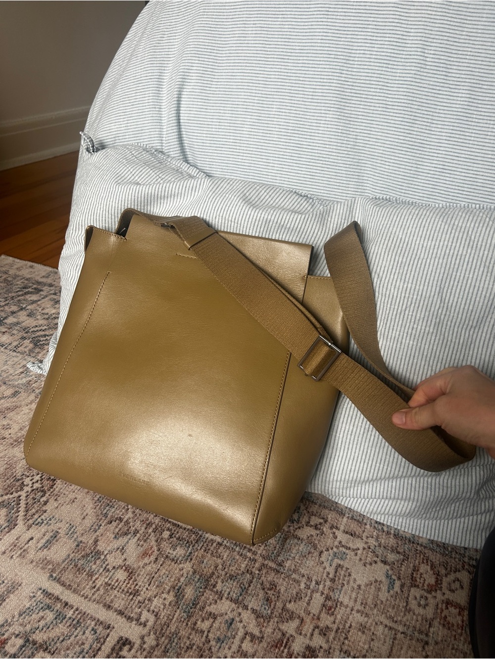 Everlane Work Tote Tan Crossbody Bag - Picture 7 of 13